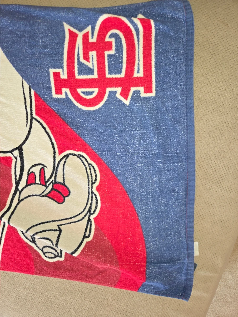 St. Louis Cardinals MLB & Disney Mickey Mouse Towel Wind Up Beach Baseball 2012